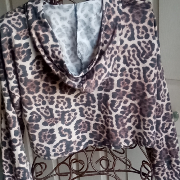 Top - Picture 3 of 4